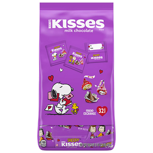 Hershey's Snoopy Kisses Friend Exchange 32 Count 20.5 oz. Bag - Visit www.allcitycandy.com for great candy, service and delicious treats.