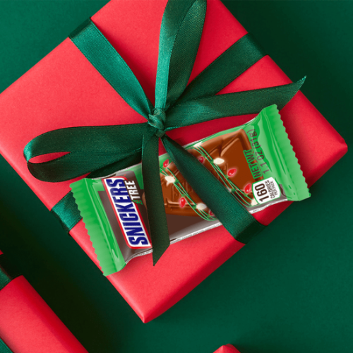 Snickers Tree Singles Christmas 1.1 oz. Bar  - Visit www.allcitycandy.com for great candy and delicious treats!